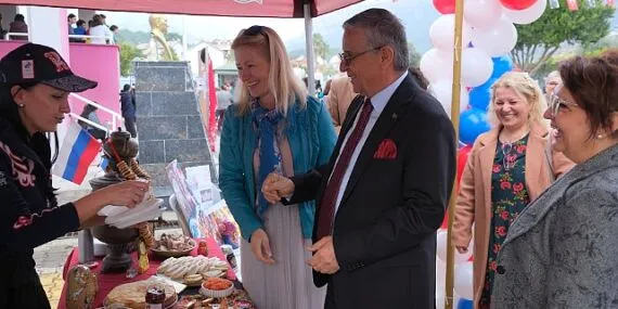 Kemer’de “Bana Ülkeni Tanıt Festivali” haberi