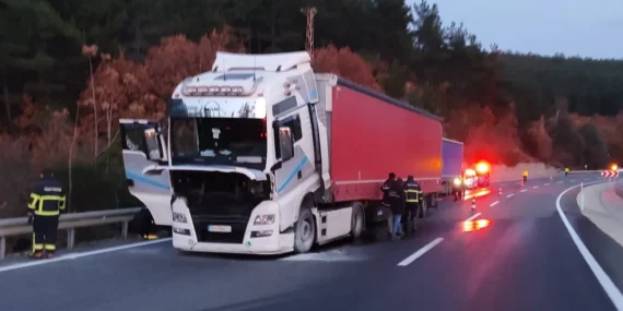 Keşan İtfaiyesi 2024'te  2 bine yakın olaya müdahale etti haberi