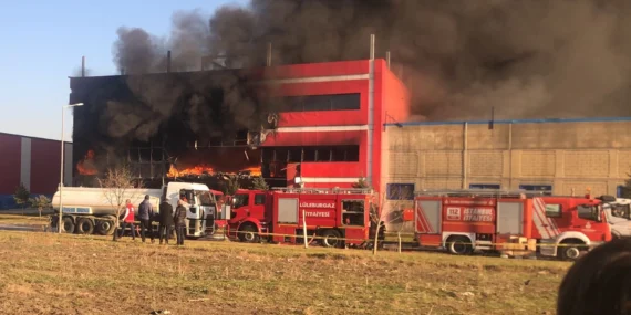 Kırklareli'nde oyuncak fabrikasında yangın