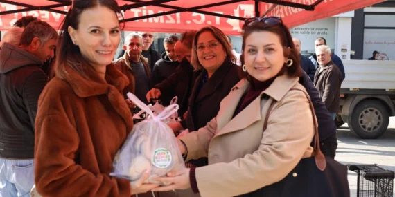 Kocaeli İzmit Belediyesi, mantar dağıtımına devam ediyor haberi