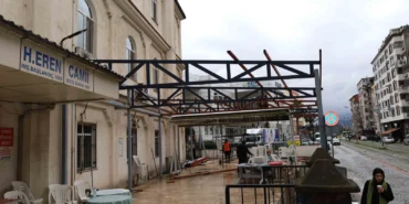 Kocaeli İzmit Eren Camii'ne yeni sundurma haberi