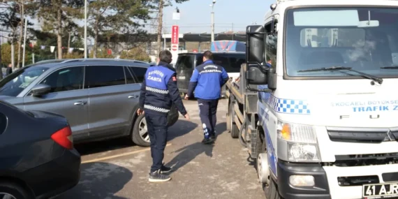 Kocaeli Zabıtası 2 bin 736 aracı çekti! haberi