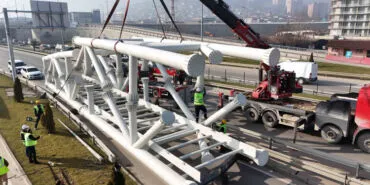 Kocaeli'de Solaklar Kavşağı’nda 120 tonluk dev montaj haberi