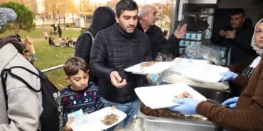 Kocaeli'den Darıca'da yemek ikramı