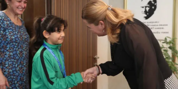 Kocaeli’nin gururu İkra Su Gürbüz, Hürriyet’i ziyaret etti haberi