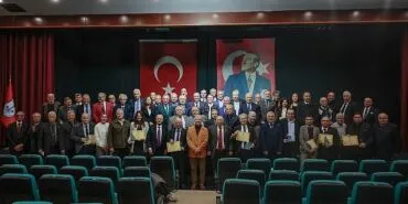 Konak’ta vefa gecesi: Spora emek verenler ödüllendirildi haberi