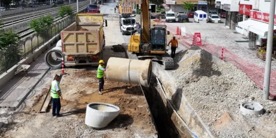 Konya Büyükşehir 1 yılda 574 km yeni şebeke hattı yaptı haberi