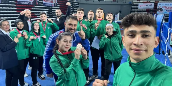 Konya Meramlı Kick Boksçular madalyaları topladı haberi