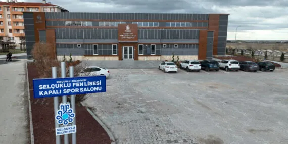 Konya Selçuklu Fen Lisesi’ne modern spor tesisi kazandırıldı