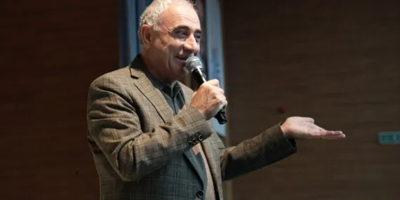 Konya'da şehir konferansları sürüyor haberi