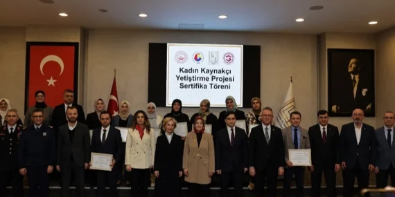 Kütahya'da yeni kadın kaynakçılar yetişti haberi