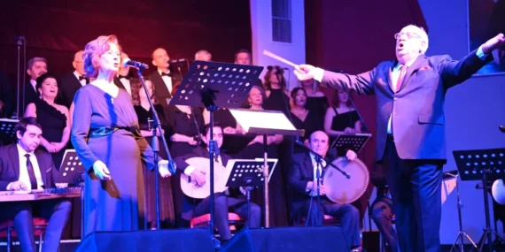 Manisa'da Selim Öztaş korosundan unutulmaz gece haberi