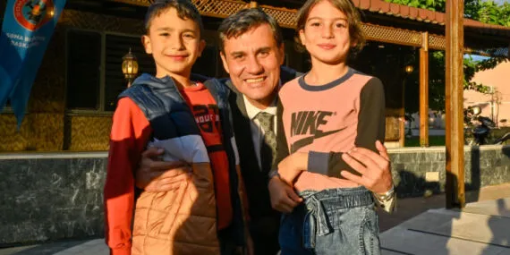 Manisalı çocuklara buz pateni keyfi haberi