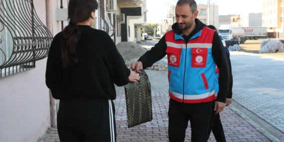 Mardin'de 6 bin 337 öğrenciye çalışma kitabı desteği haberi