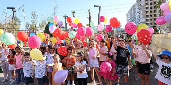 Menemen Çocuk Oyun Köyü ziyaretçi rekoru kırdı haberi