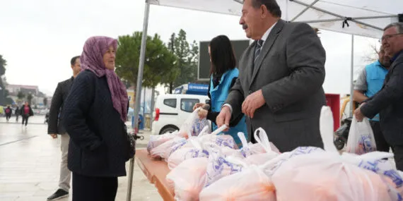 Muğla Milas'tan hem üreticiye, hem  tüketiciye vitaminli destek! haberi