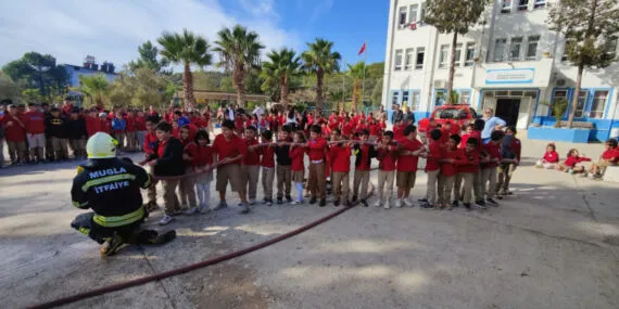 Muğla'da minikler hem eğlendi, hem öğrendi