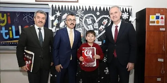 Öğrenciler Karnelerini İnegöl Protokolünden Aldı haberi