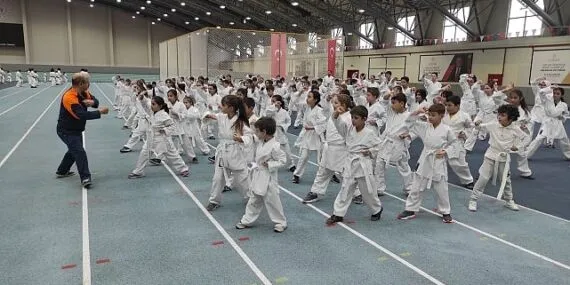 Osmangazi’de karate eğitim semineri haberi