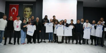 Özel bireyler, Çayırova’nın dev adamlarıyla spor yaptı