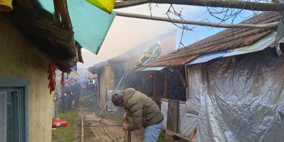 Pazaryeri Kınık Köyü’nde çömlek atölyesinde yangın! haberi