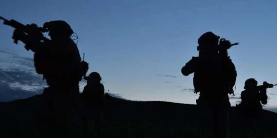 Pençe Kilit ve Barış Pınarı'nda 4 terörist etkisiz haberi