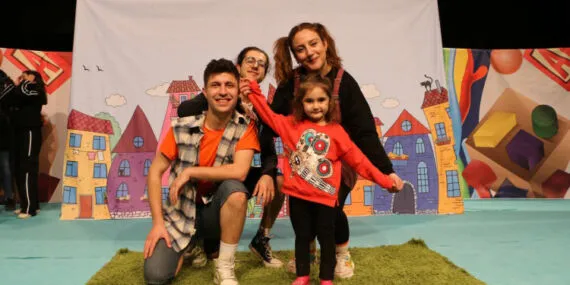 Sakarya'da gizemli bavul oyunu keyifli anlar yaşattı haberi