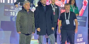 Sakaryalı boksörden çifte gurur haberi