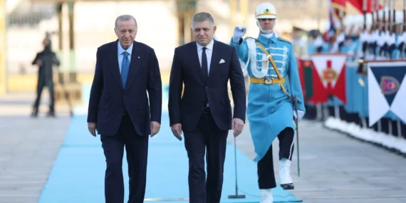 Slovakya Başbakanı Fico Ankara’da… Erdoğan: Önceliğimiz Suriye'nin istikrarı haberi