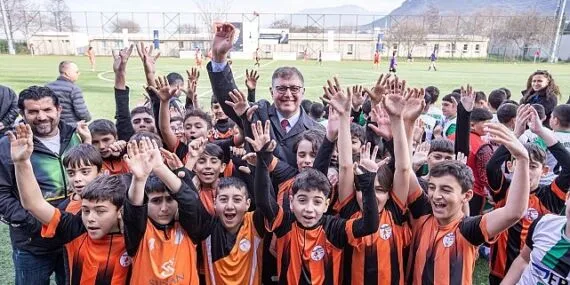 Sponsorluk Büyükşehir’den santra Başkan Tugay’dan haberi