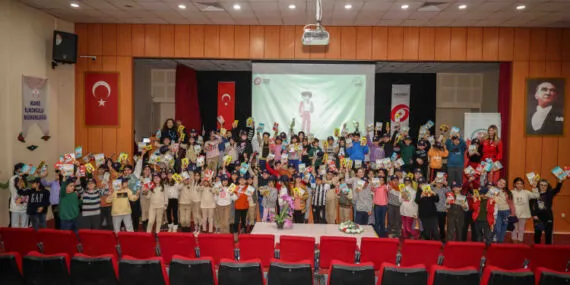 TOSF 30 şehire daha ulaşarak 'Velinin karnesi nasıl' diye soracak haberi