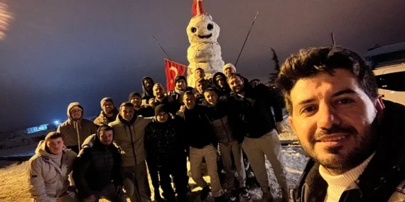 Trakya’nın en büyük kardan adamını yaptılar haberi