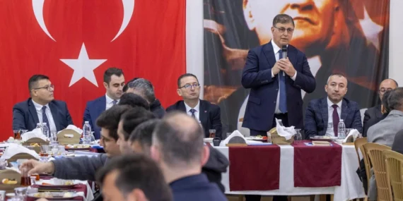 Tugay: İzmir’in tüm ilçelerini dengeli ve adil şekilde hizmetle buluşturacağız