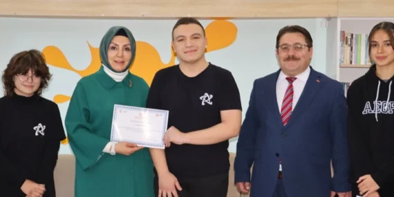 Türkiye Yüzyılı Maarif Modeli Sözlüğü'ne ödül haberi