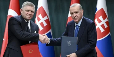 Türkiye ile Slovakya arasında 3 anlaşma imzalandı haberi