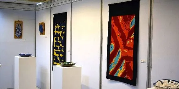 “Zamanın İzleri Çini ve İğneli Keçe Sergisi”  sergisi sanatseverlerle buluştu haberi