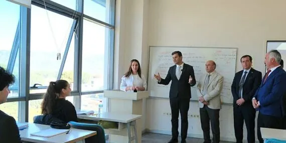 Zeyrek, “2024’te 7 bin 500 öğrencimizi lise ve üniversiteye hazırladık” haberi