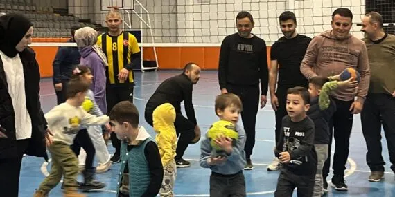 Babalar ve Minikler Sahada! Haberi