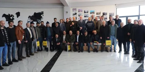 Bayburt Belediyesi’nden Emektarlarına Veda Yemeği Haberi