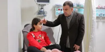 Bayburt Valisi Mustafa Eldivan, Yeni Yılda Sağlık Çalışanlarını ve Hastaları Ziyaret Etti Haberi