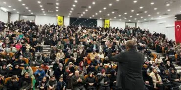 Bayburt'ta Miraç Kandili Coşkusu: Dursun Ali Erzincanlı Gönüllere Dokundu Haberi