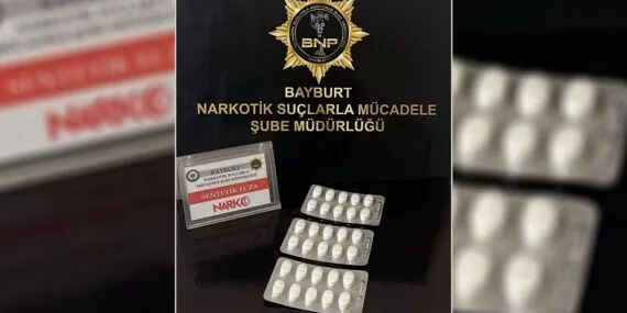 Bayburt’ta Uyuşturucu Operasyonu, 30 Adet Sentetik Ecza Maddesi Ele Geçirildi Haberi