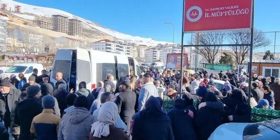 Bayburt’tan Umreye Dualarla Uğurlama Haberi