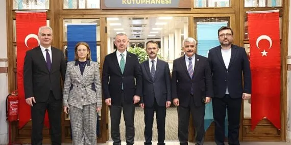 üyükakın: Burası, gençlerin hayallerini gerçeğe dönüştürecek  Halkevi Gençlik Merkezi gençliğin hizmetinde haberi