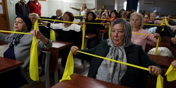 6 bin 320 yaşlıya eğitim haberi