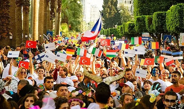 7’den 70’e Dünyanın Tüm Renkleri Karnaval Coşkusunu 13’üncü Kez Yaşayacak haberi