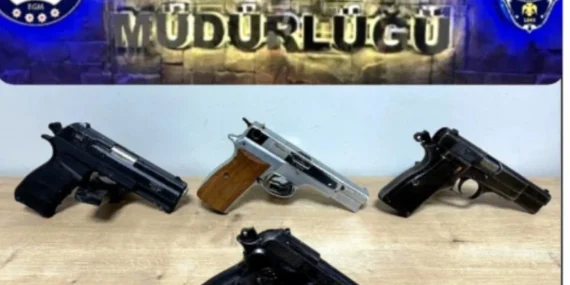 Adıyaman'da şüpheli araçlarda tabanca ele geçirildi haberi