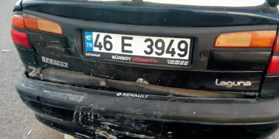 Adıyaman'da zincirleme kaza: 4 araç hurdaya döndü haberi