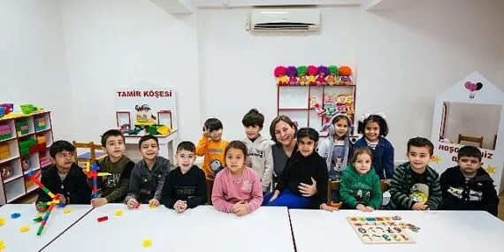 Akbank Deprem Bölgesinde İleri Dönüşümle Yeni Başlangıçlara Öncülük Ediyor haberi