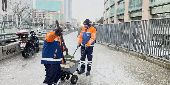 Akom Saat Verdi: Öğle Saatlerine Dikkat haberi